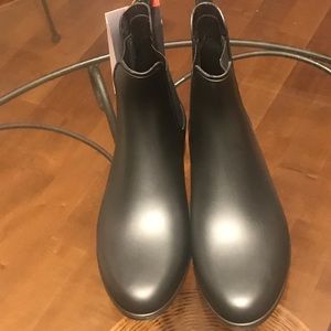Brand New Storm Winter/ Raining boot size 11